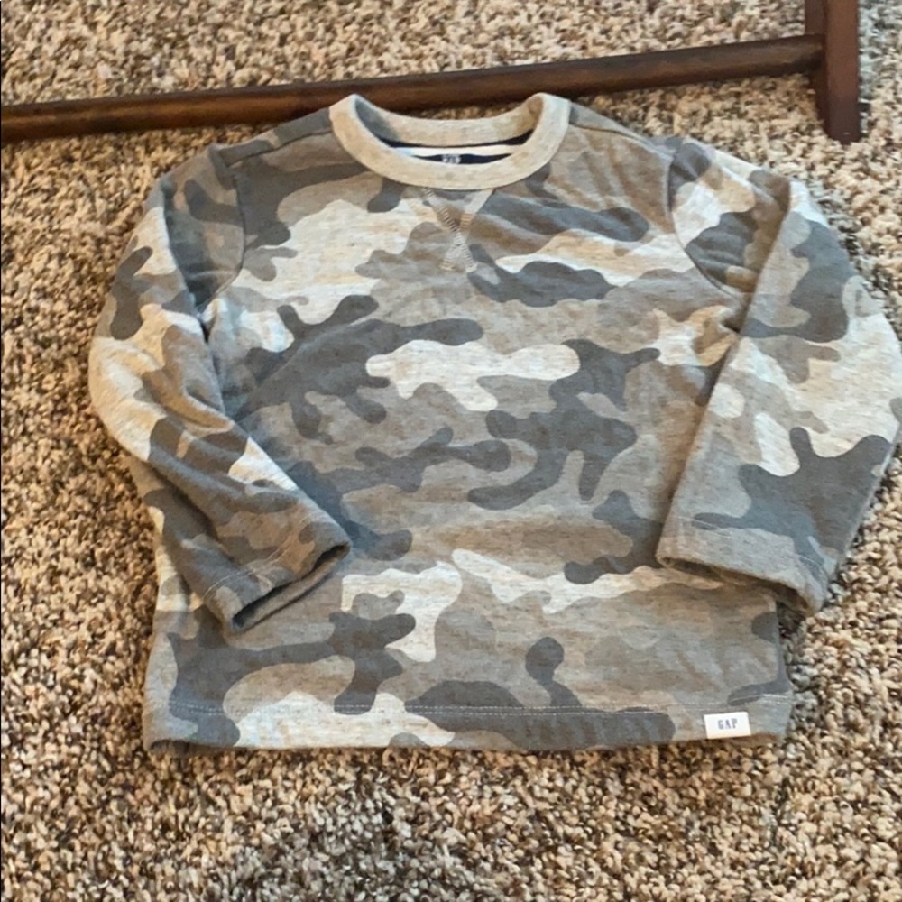 Camo pullover